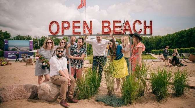 Главният площад на Вилнюс се превърна в плаж