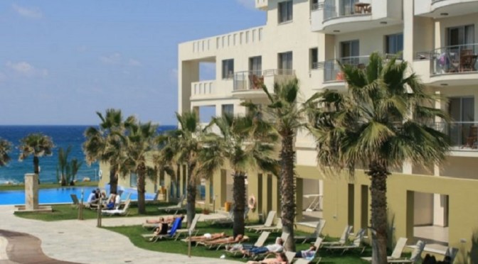 Кипърските хотели ще започнат масово да затварят в средата на септември