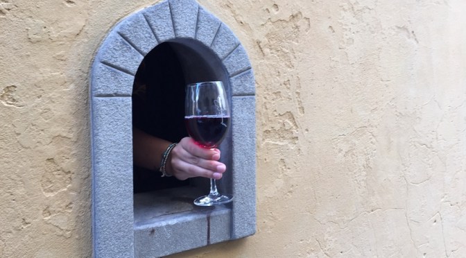 Тоскана възражда традицията на средновековните „винени прозорци“