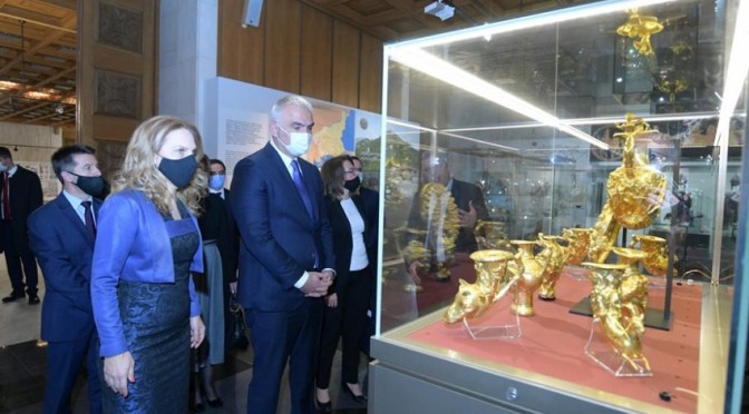 Марияна Николова и Мехмет Ерсой посетиха Националния исторически музей