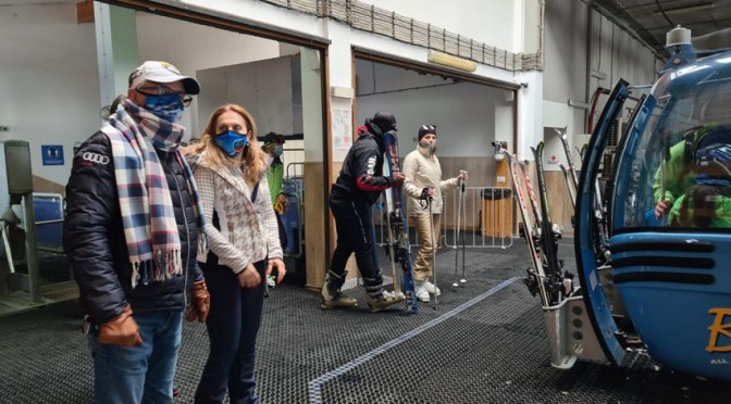 Марияна Николова направи работно посещение в Банско